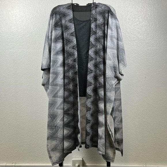 IMAN Global Chic Glimmering Glam Set: Gray & BlackTopper & Foil Tank Duo Size SP - Picture 2 of 8